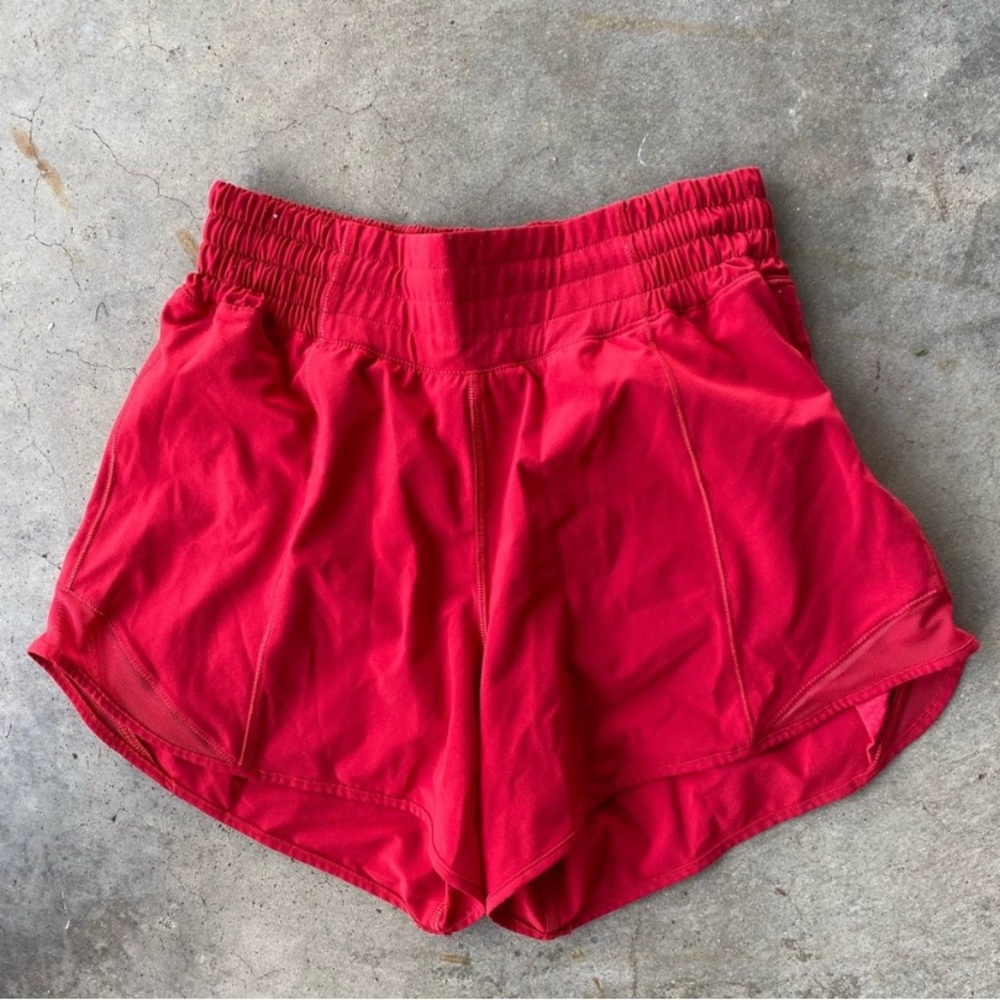 Lululemon Hotty Hot Shorts 2 Tall